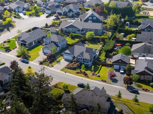 880 Pratt Rd, Mill Bay, BC 