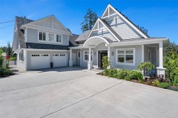 452 Pelican Dr Colwood, BC V9C 0A4