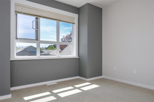 1-700 Lancaster Way, Comox, BC 
