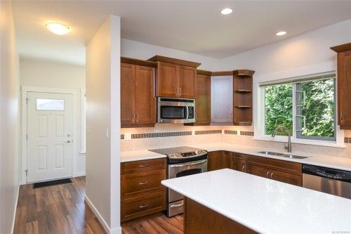 1-700 Lancaster Way, Comox, BC 