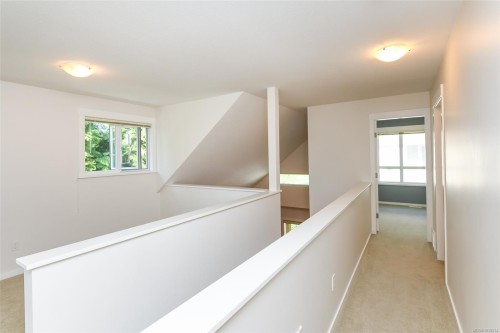 1-700 Lancaster Way, Comox, BC 