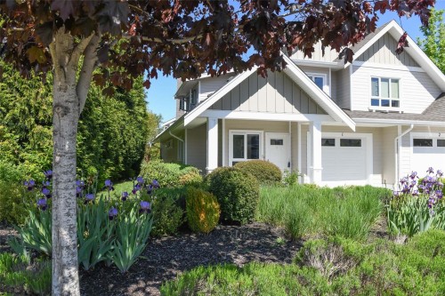 1-700 Lancaster Way, Comox, BC 