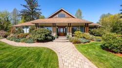 6077 Todd Rd Courtenay, BC V9J 1P4