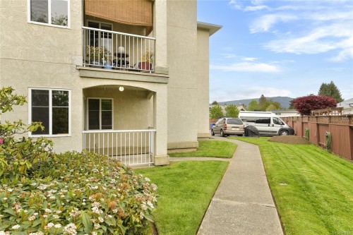 105-740 Trunk Rd, Duncan, BC - Outdoor
