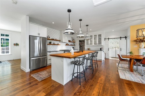 347 Collins Rd, Salt Spring, BC 
