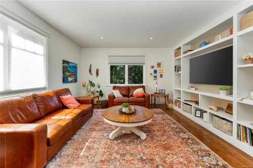 347 Collins Rd, Salt Spring, BC 