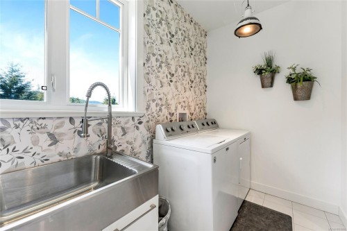 347 Collins Rd, Salt Spring, BC 