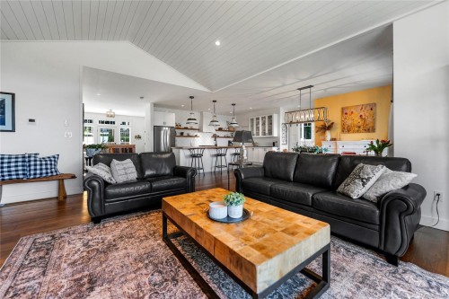 347 Collins Rd, Salt Spring, BC 