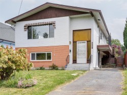 3131 Yew St Victoria, BC V8X 1M7