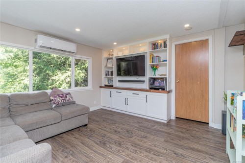 3662 Telegraph Rd, Cobble Hill, BC 