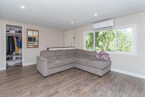3662 Telegraph Rd, Cobble Hill, BC 