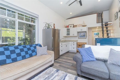 3662 Telegraph Rd, Cobble Hill, BC 
