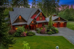 9520 Sarmma Rd Black Creek, BC V9J 1Y9