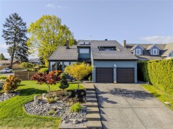 501 Westview Pl Nanaimo, BC V9V 1B3