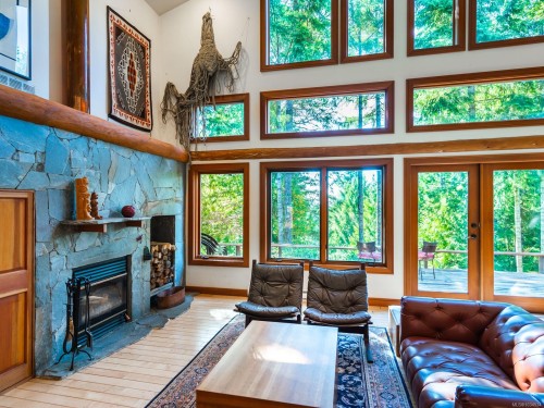 1055 Spider Lake Rd, Qualicum Beach, BC 