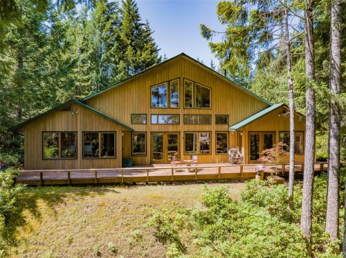 1055 Spider Lake Rd, Qualicum Beach, BC 