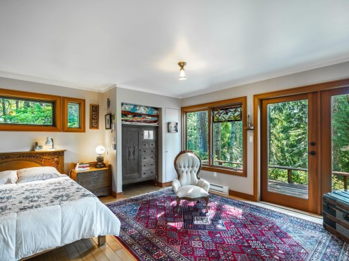 1055 Spider Lake Rd, Qualicum Beach, BC 