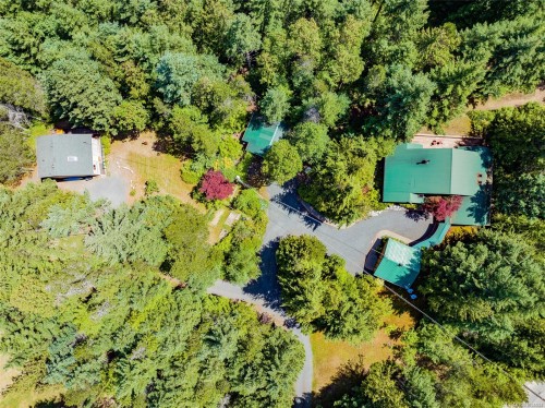1055 Spider Lake Rd, Qualicum Beach, BC 