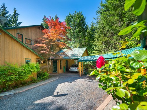 1055 Spider Lake Rd, Qualicum Beach, BC 