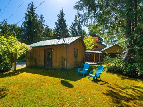 1055 Spider Lake Rd, Qualicum Beach, BC 