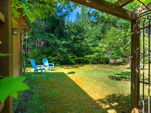 1055 Spider Lake Rd, Qualicum Beach, BC 