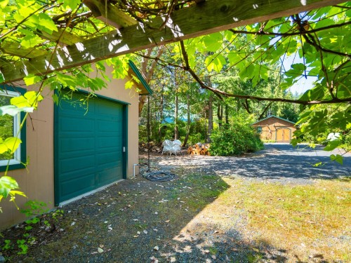 1055 Spider Lake Rd, Qualicum Beach, BC 