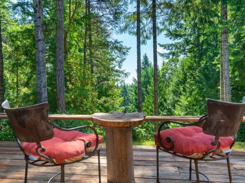 1055 Spider Lake Rd, Qualicum Beach, BC 