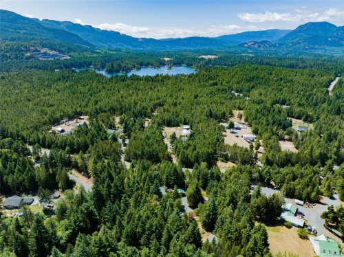 1055 Spider Lake Rd, Qualicum Beach, BC 