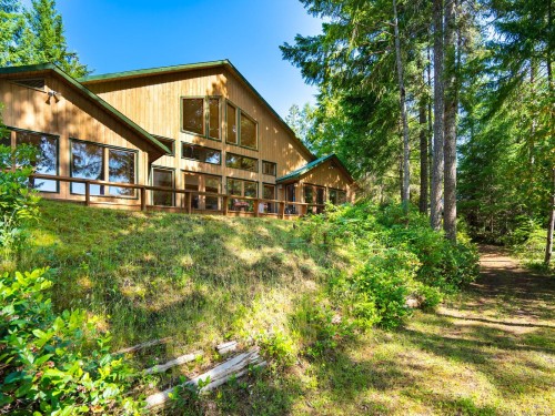 1055 Spider Lake Rd, Qualicum Beach, BC 