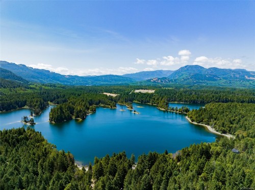 1055 Spider Lake Rd, Qualicum Beach, BC 