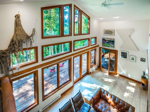 1055 Spider Lake Rd, Qualicum Beach, BC 