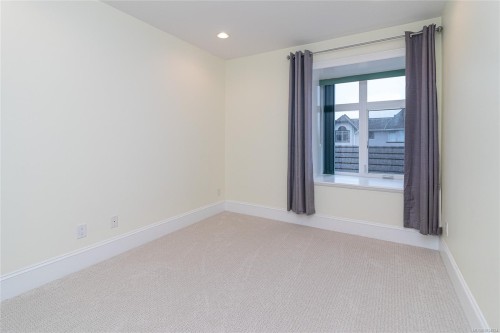9708A Third St, Sidney, BC 