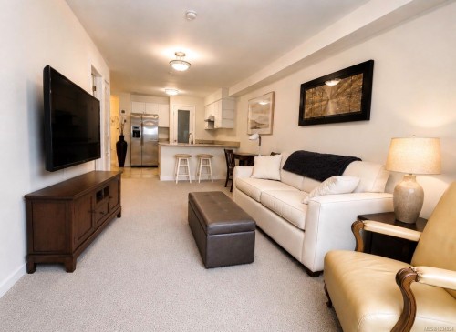 9708A Third St, Sidney, BC 