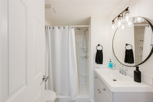 103-2500 Florence Lake Rd, Langford, BC 