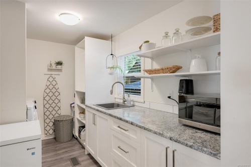103-2500 Florence Lake Rd, Langford, BC 