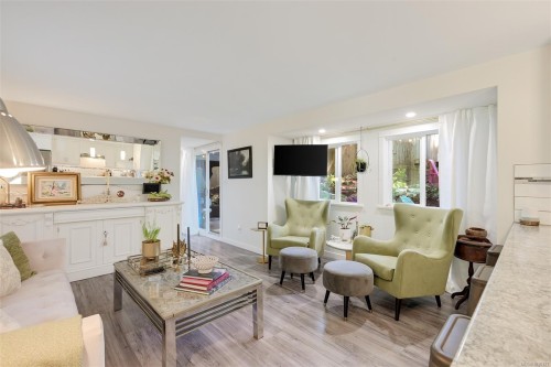 103-2500 Florence Lake Rd, Langford, BC 