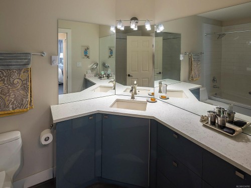 #137-2345 Cedar Hill Cross Rd, Oak Bay, BC 