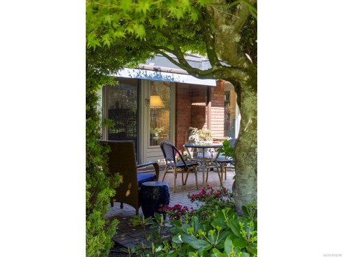 #137-2345 Cedar Hill Cross Rd, Oak Bay, BC 