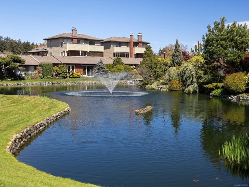 #137-2345 Cedar Hill Cross Rd, Oak Bay, BC 
