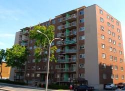 602-7100 Boul. Viau Montréal (Saint-Léonard), QC H1S 2N7