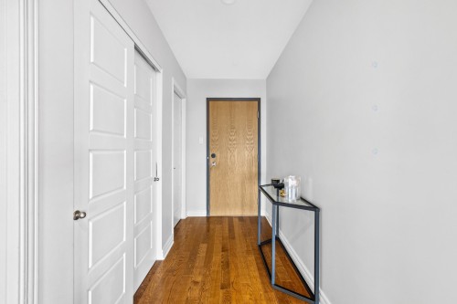 Hall d'entrée/Vestibule - 908-1440 Rue Lucien-Paiement, Laval (Laval-Des-Rapides), QC - Indoor Photo Showing Other Room