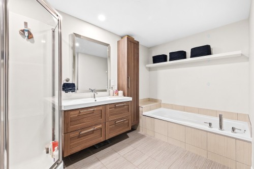 Salle de bains - 908-1440 Rue Lucien-Paiement, Laval (Laval-Des-Rapides), QC - Indoor Photo Showing Bathroom