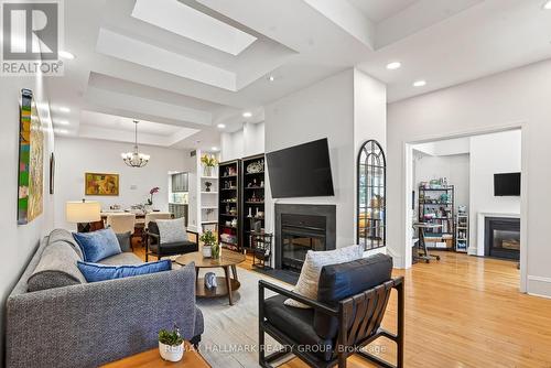 425 Echo Drive, Ottawa, ON - Indoor Photo Showing Living Room With Fireplace