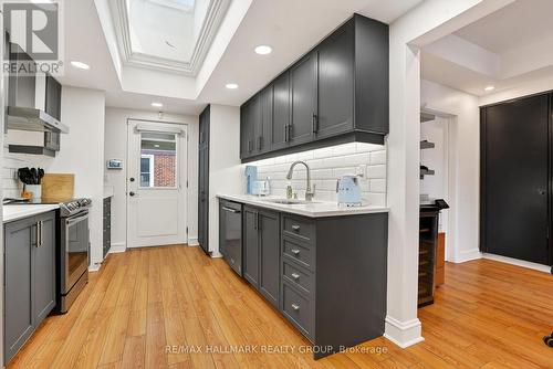 425 Echo Drive, Ottawa, ON - Indoor Photo Showing Kitchen With Upgraded Kitchen