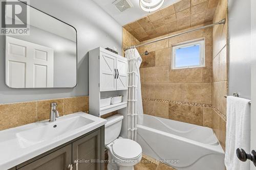 66 Albion Lane, Tiny, ON - Indoor Photo Showing Bathroom