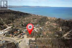 122 24TH ST N W/S STREET  Wasaga Beach, ON L9Z 2E8