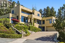 837 Mount Royal Drive Kelowna, BC V1Y 3M3