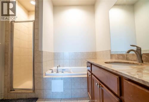 1225 Riverside Unit# 710, Windsor, ON - Indoor Photo Showing Bathroom