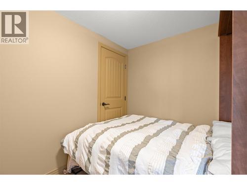 500 Balsam Court, Vernon, BC - Indoor Photo Showing Bedroom