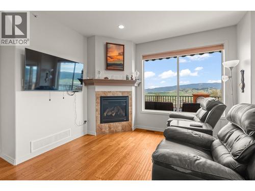 500 Balsam Court, Vernon, BC - Indoor Photo Showing Living Room With Fireplace